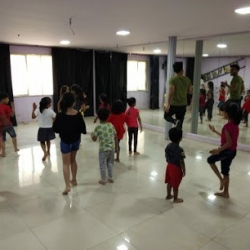 SAVAGE DANCE STUDIO
