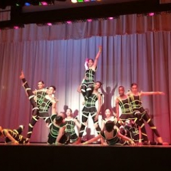 TamiCo. Dancing